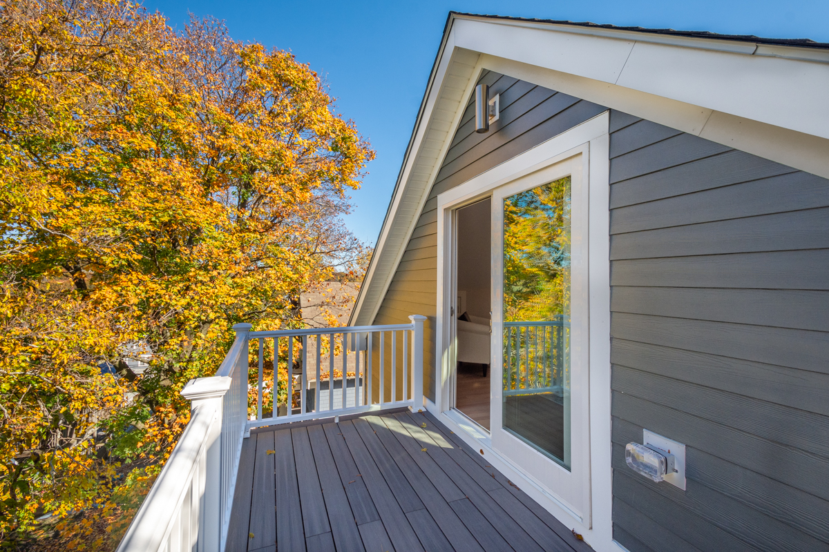 25Highland_Unit2Exterior-PrivateDeck