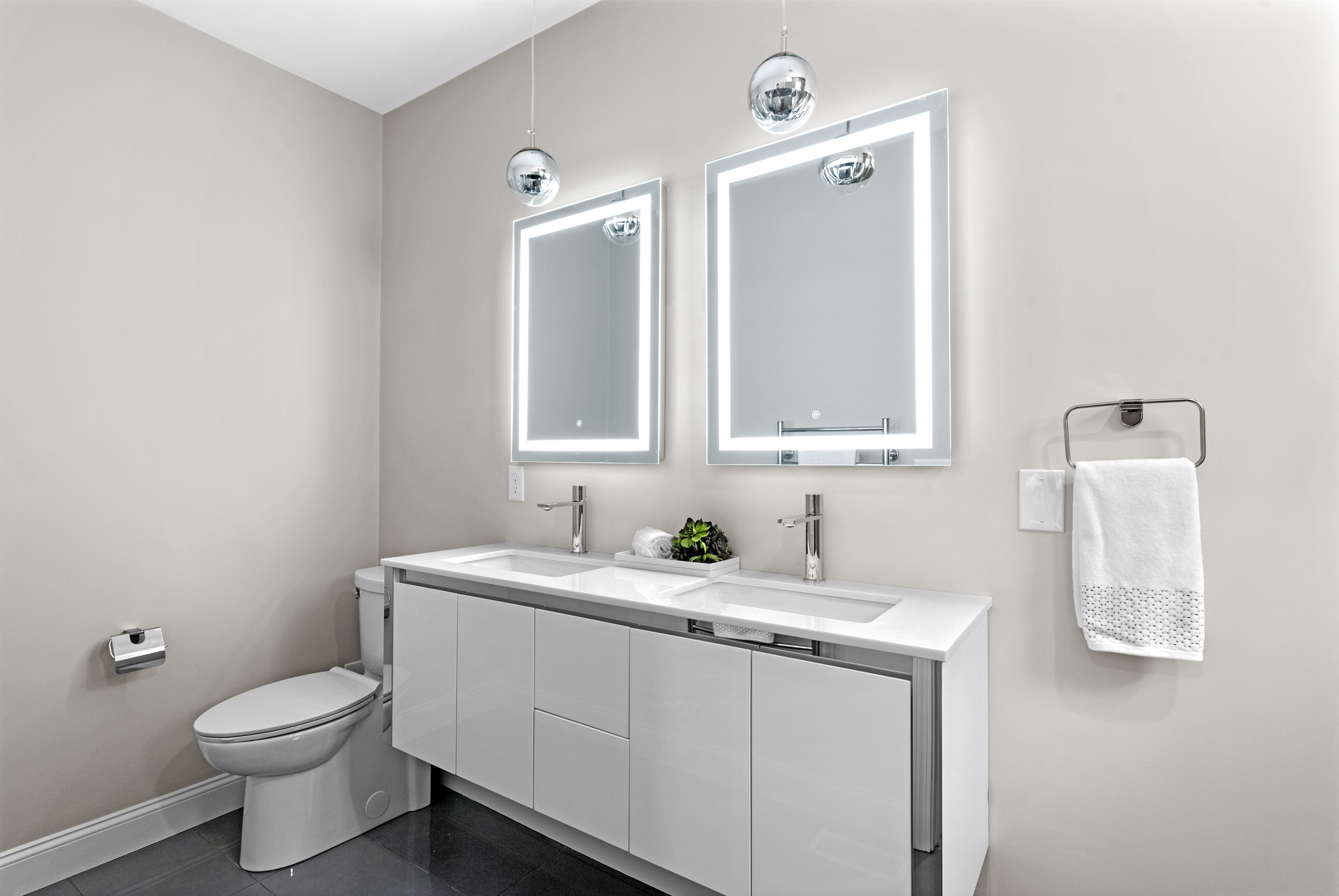 41Warren_WarrenSt_036_Bathroom